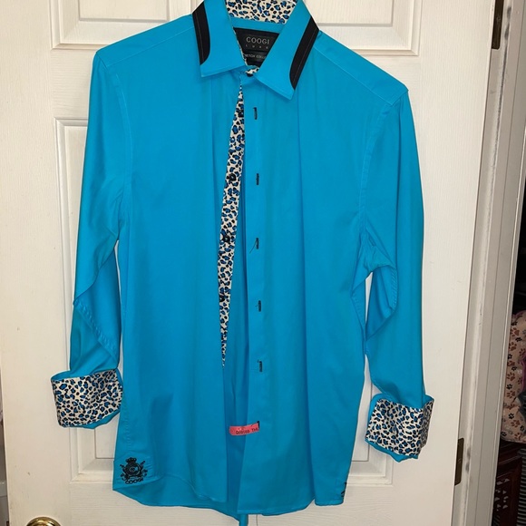 COOGI Luxe Stretch Collection Blue button shirt w/ Leopard cuffs & collar - Picture 2 of 13